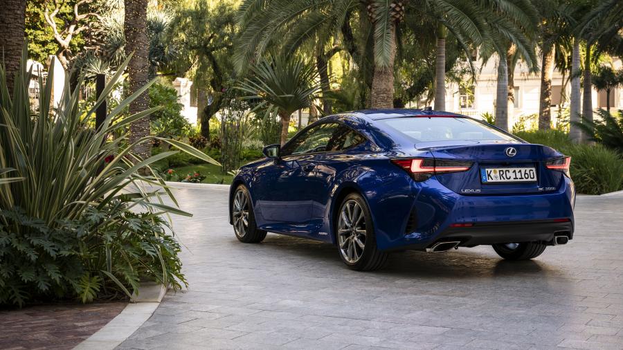  Lexus RC300h 2018 года  (WW) (фото 107 из 139)